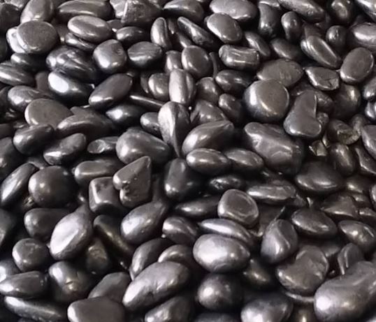 Alpstone Black Tusk Pebble 30-50mm 1 Ton Bulk Bag